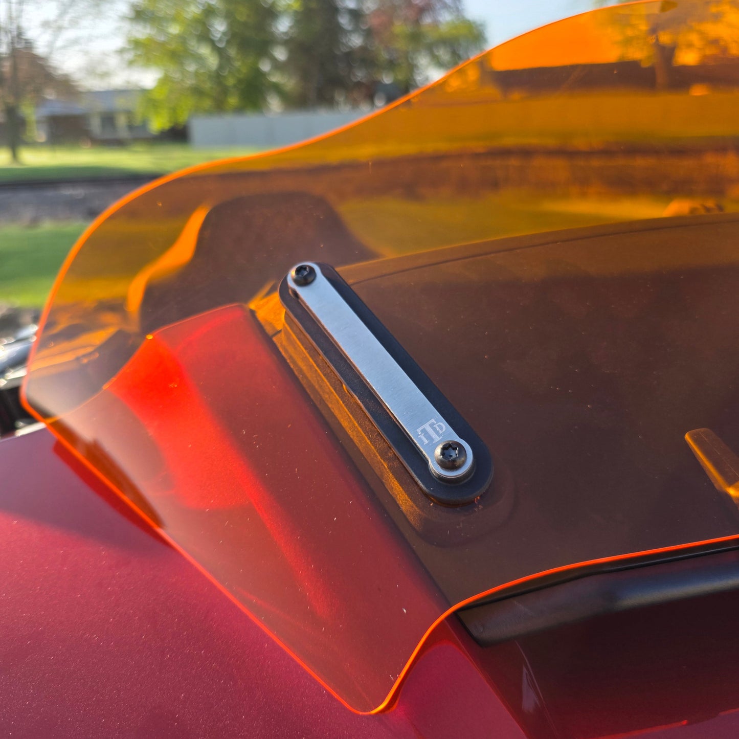 23.5+ Touring KW Windshield Trim